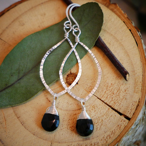 Onyx Hammered Leaf Hoop Silver