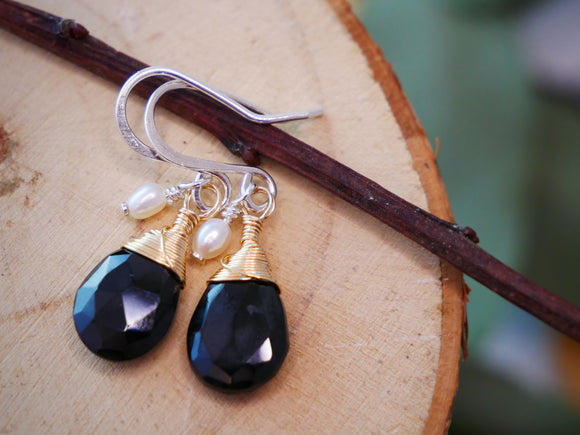 Onyx, Akoya Pearl Drop Earring Silver and Gold