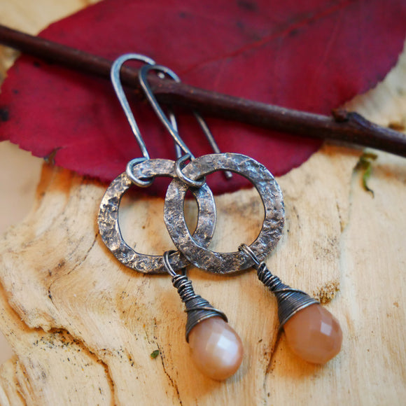 Peach Moonstone Hammered Hoops Silver